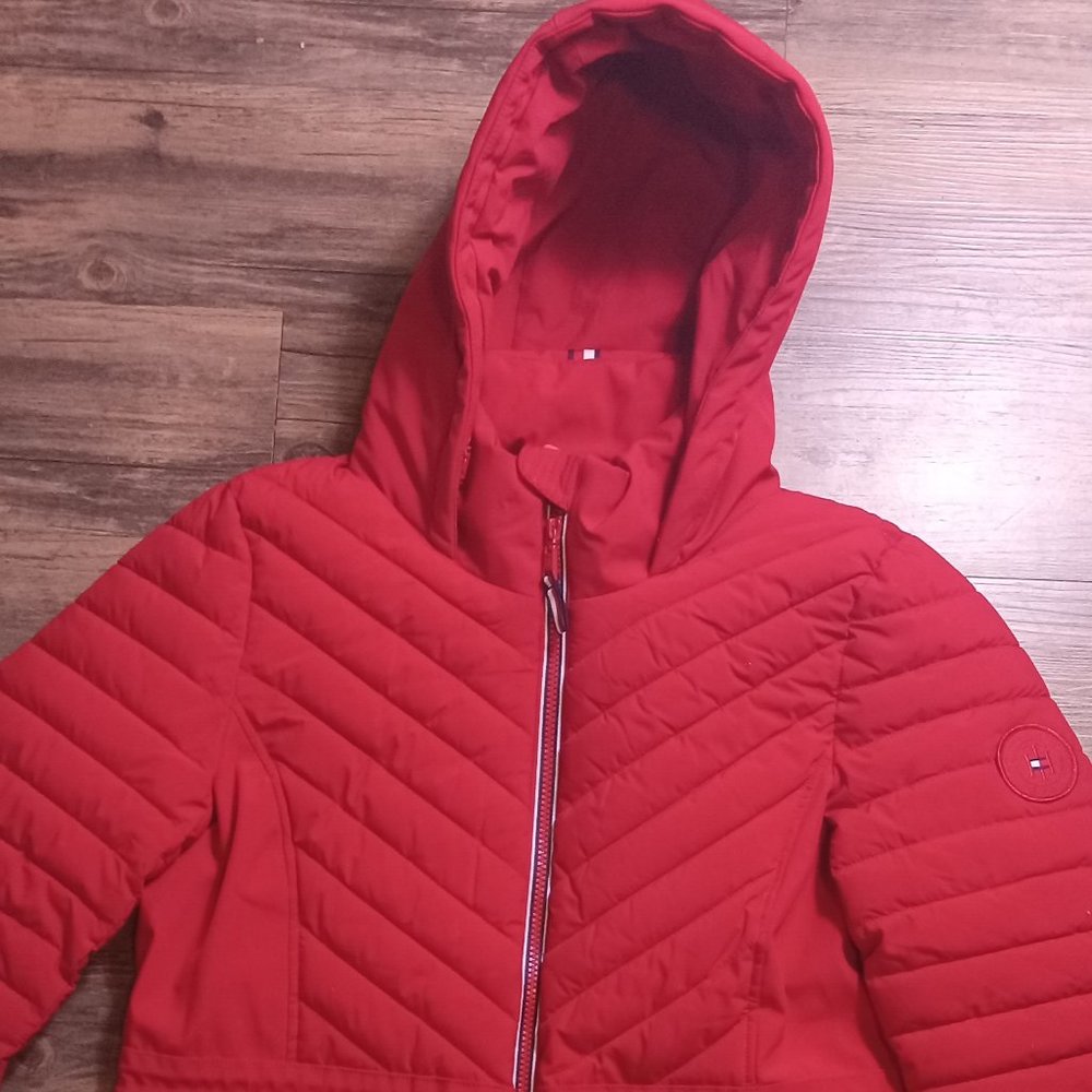 **FINAL SALE**  NWT Tommy Hilfiger Jacket (M)